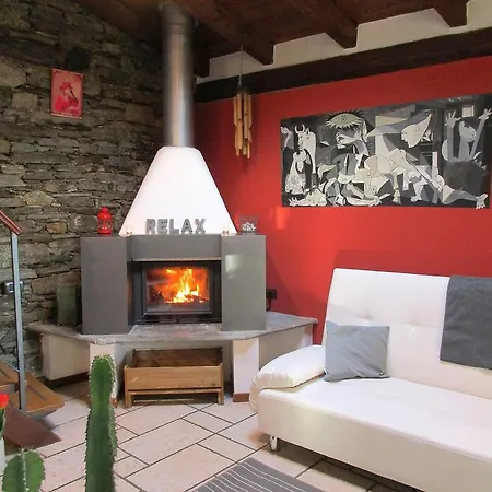 Rustico Giardino Esotico Tatil Evi